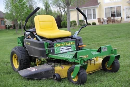 John Deere Z235 recensioni e scheda tecnica